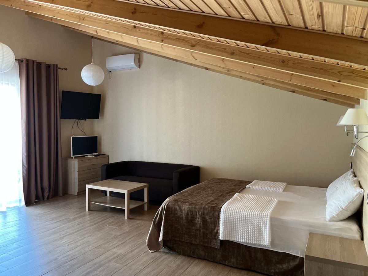 Guest House Letto กากรา ภายนอก รูปภาพ