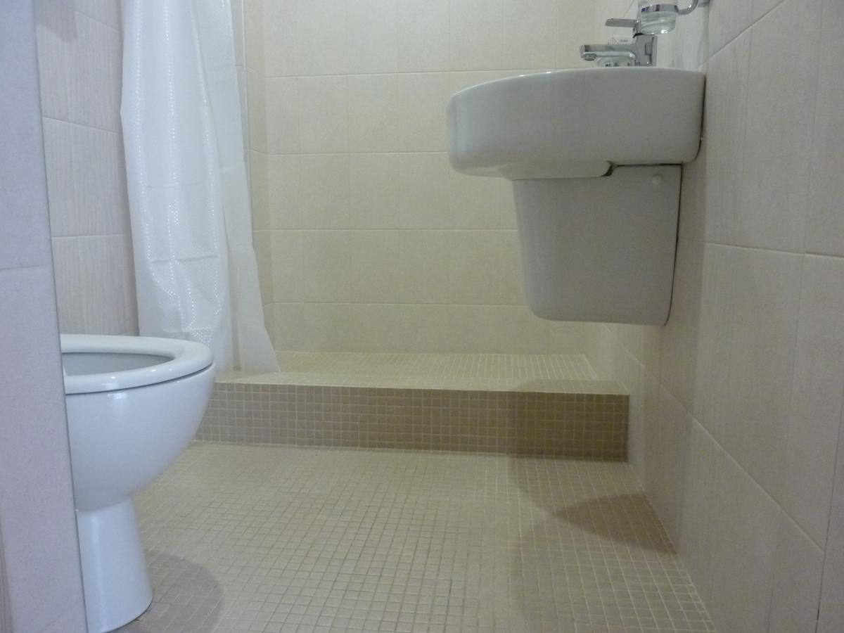 Guest House Letto กากรา ภายนอก รูปภาพ