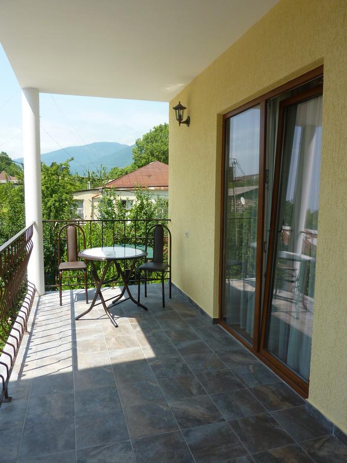 Guest House Letto กากรา ภายนอก รูปภาพ