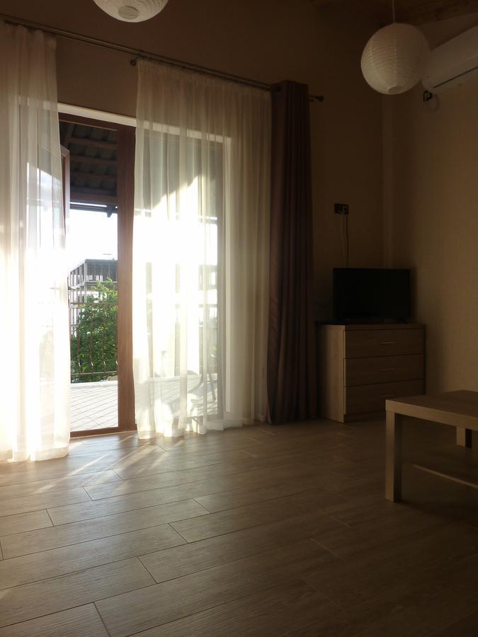 Guest House Letto กากรา ภายนอก รูปภาพ