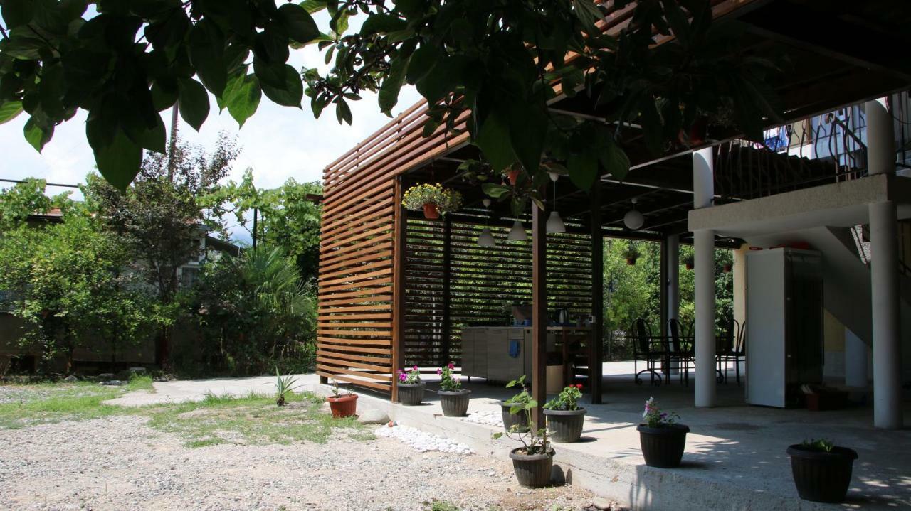 Guest House Letto กากรา ภายนอก รูปภาพ