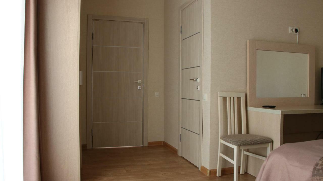 Guest House Letto กากรา ภายนอก รูปภาพ